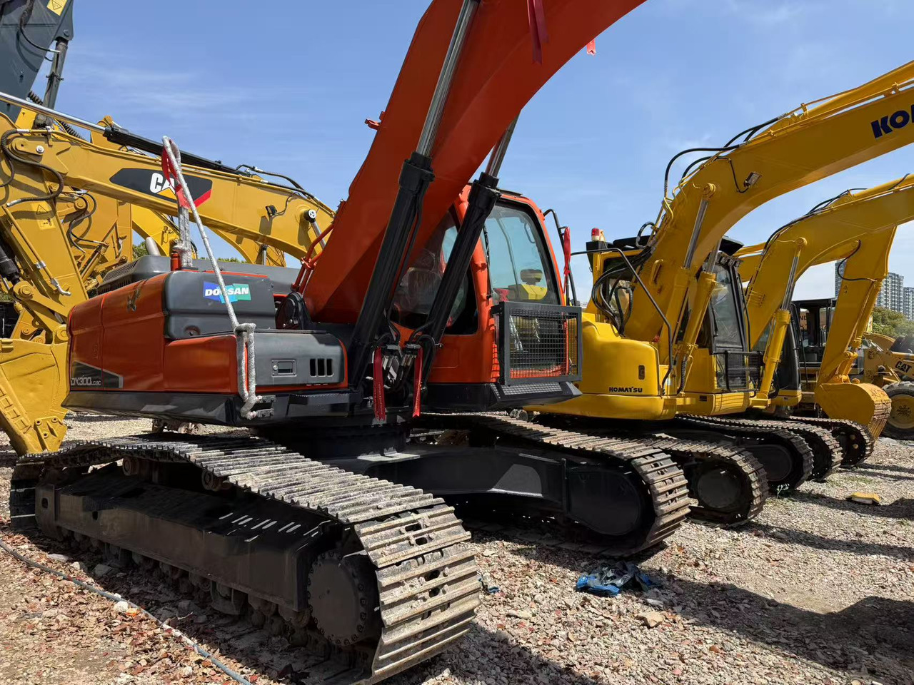 DOOSAN DX300LC-9C - Crawler excavator: picture 4 DOOSAN DX300LC-9C - Crawler excavator: picture 4