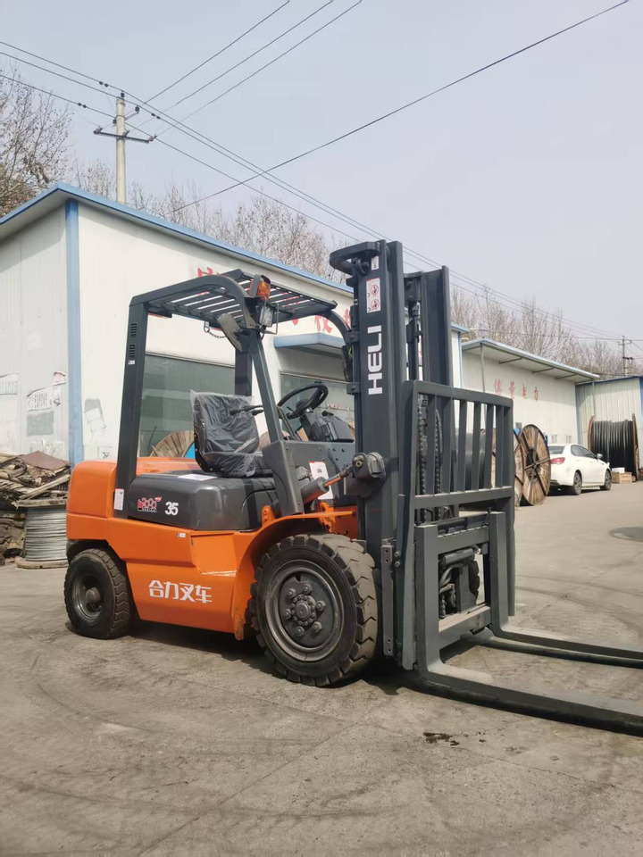 HELI 3.5-ton - Diesel forklift: picture 2 HELI 3.5-ton - Diesel forklift: picture 2