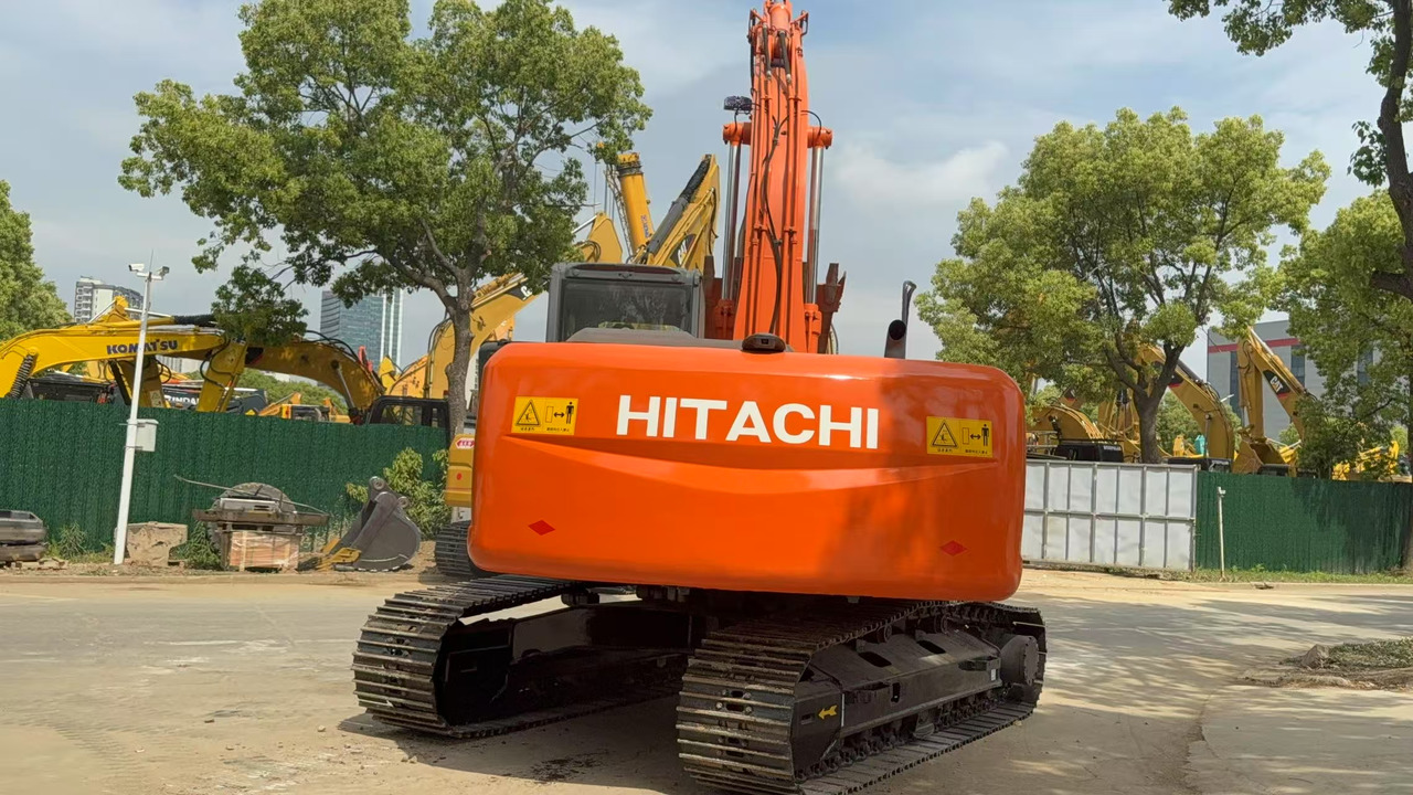 Crawler excavator HITACHI ZX200: picture 6