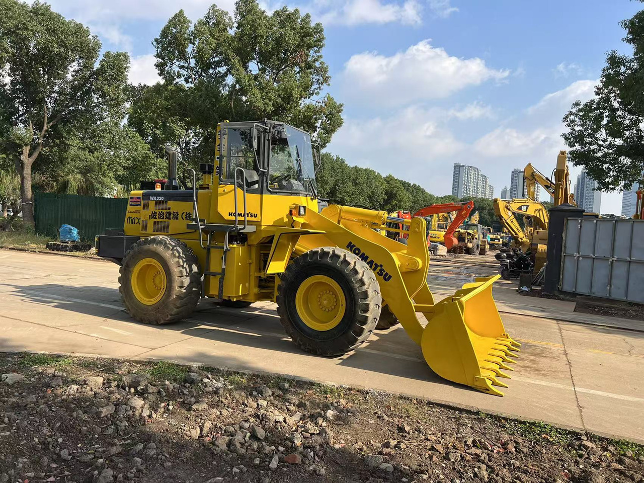 KOMATSU WA320-3 - Wheel loader: picture 2 KOMATSU WA320-3 - Wheel loader: picture 2