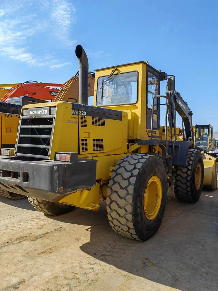 KOMATSU WA320-3 - Wheel loader: picture 1 KOMATSU WA320-3 - Wheel loader: picture 1