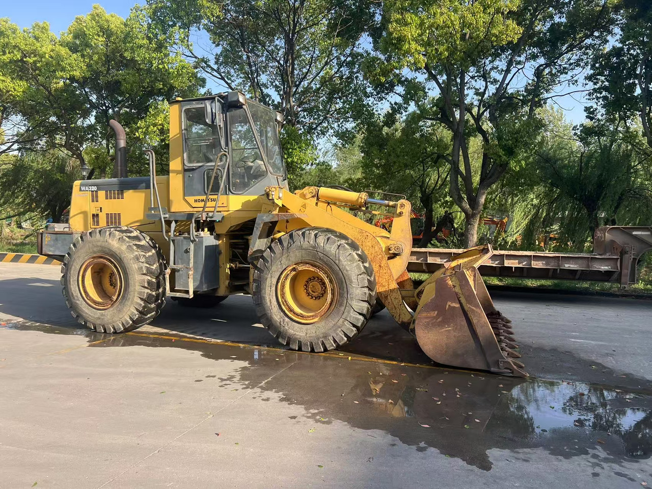 KOMATSU WA320-3 - Wheel loader: picture 1 KOMATSU WA320-3 - Wheel loader: picture 1