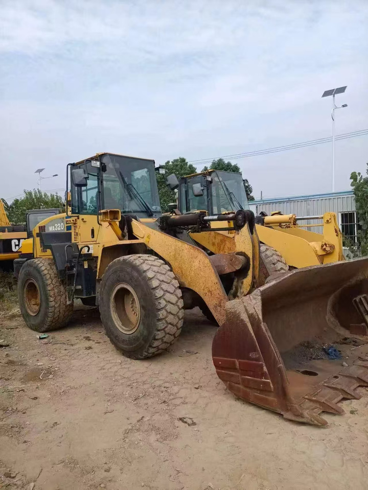 KOMATSU WA320-5 - Wheel loader: picture 4 KOMATSU WA320-5 - Wheel loader: picture 4
