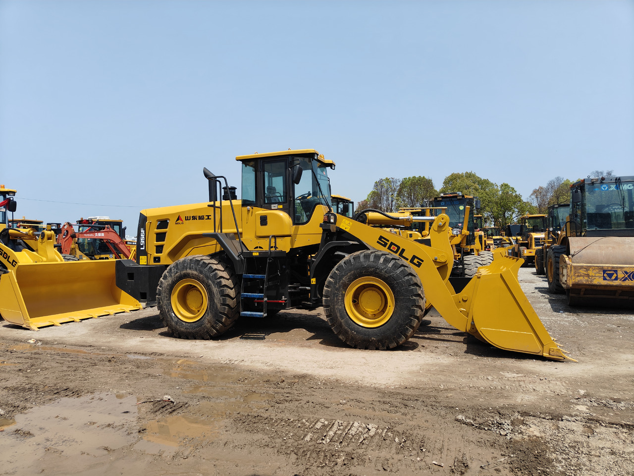 SDLG LG956F - Wheel loader: picture 4 SDLG LG956F - Wheel loader: picture 4