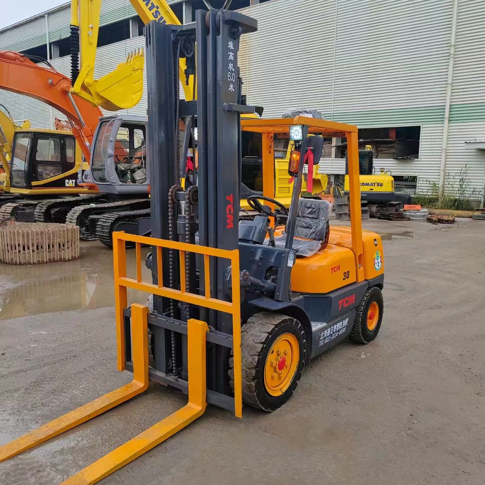 TCM FD30 - Diesel forklift: picture 4 TCM FD30 - Diesel forklift: picture 4