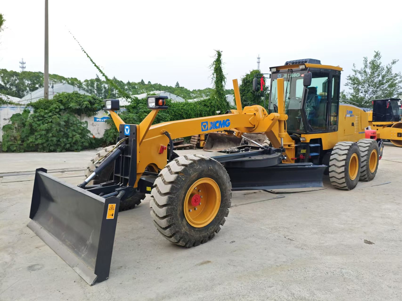XCMG GR1803 - Grader: picture 2 XCMG GR1803 - Grader: picture 2