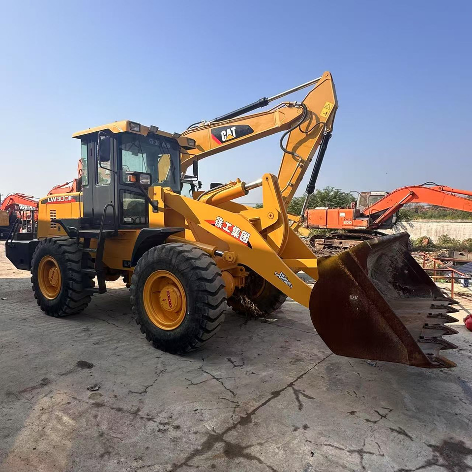 XCMG LW300F - Wheel loader: picture 2 XCMG LW300F - Wheel loader: picture 2