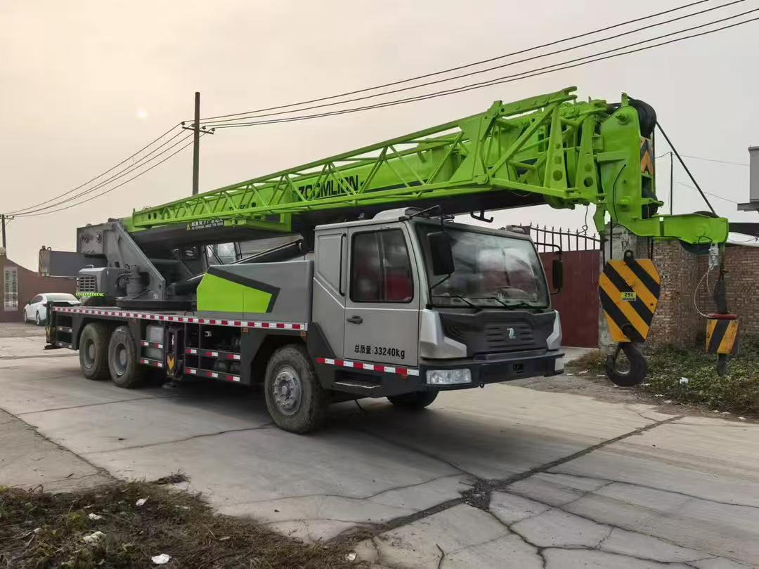 ZOOMLION ZTC250 - Mobile crane: picture 2 ZOOMLION ZTC250 - Mobile crane: picture 2