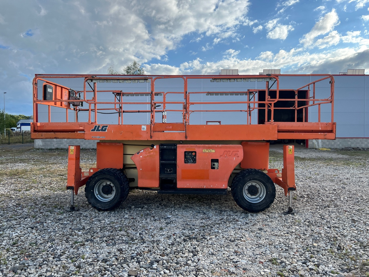 JLG 3394RT - Scissor lift: picture 1 JLG 3394RT - Scissor lift: picture 1