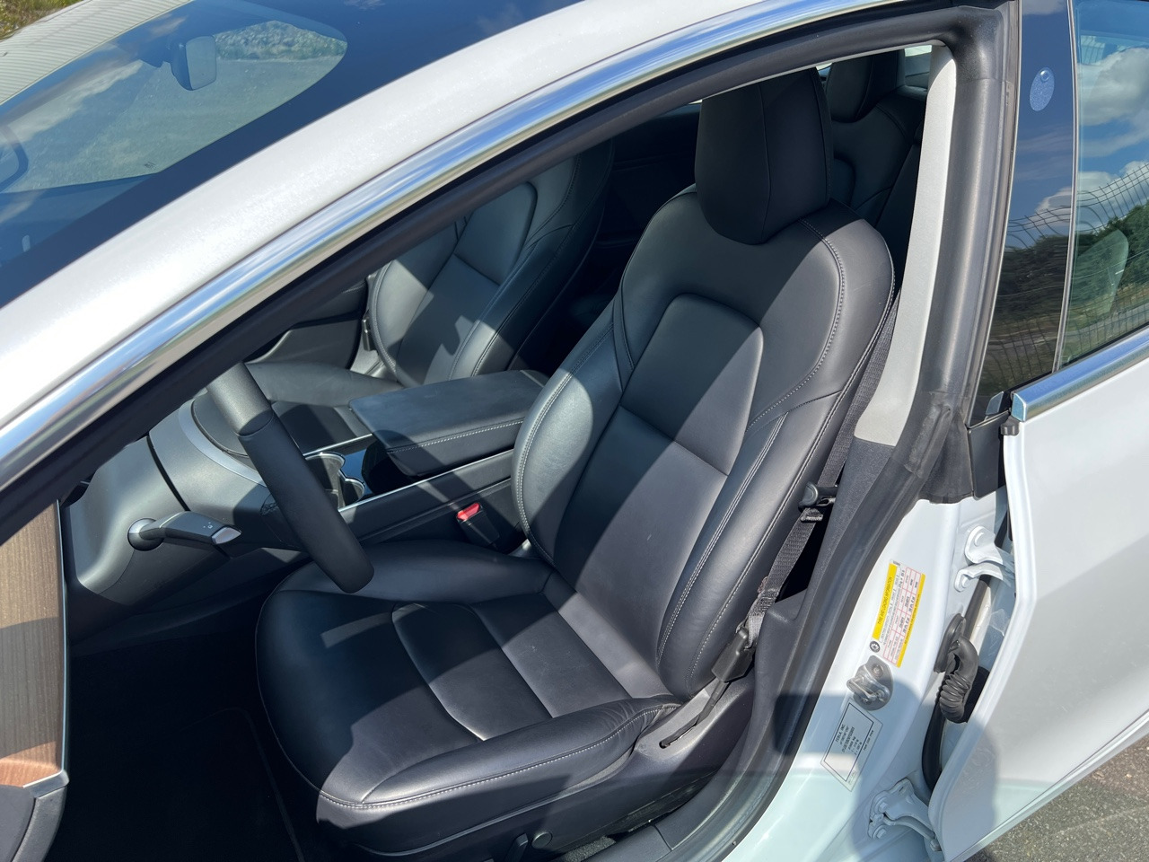 TESLA Model 3 Long Range Dual Motor FSD 3 Autopilot - Sedan: picture 5 TESLA Model 3 Long Range Dual Motor FSD 3 Autopilot - Sedan: picture 5
