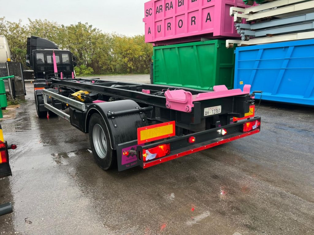 ATLAS RIMORCHIO ATLAS SCARRABILE - Roll-off/ Skip trailer: picture 5 ATLAS RIMORCHIO ATLAS SCARRABILE - Roll-off/ Skip trailer: picture 5