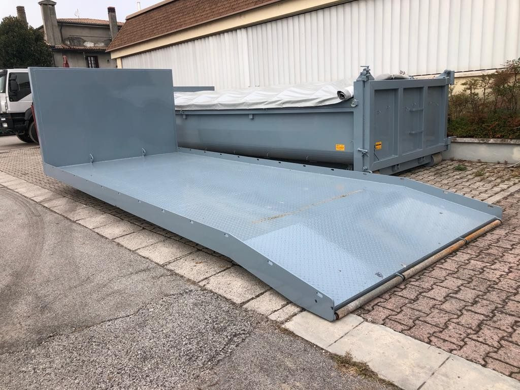 CONTAINER A PIANALE NUOVO SENZA SPONDE - Roll-off container: picture 1 CONTAINER A PIANALE NUOVO SENZA SPONDE - Roll-off container: picture 1