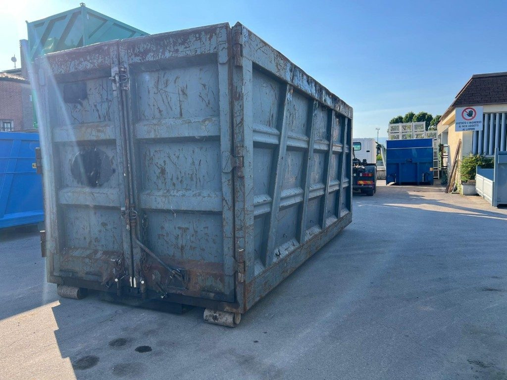 CONTAINER SCARRABILE USATO A CIELO APERTO - Roll-off container: picture 4 CONTAINER SCARRABILE USATO A CIELO APERTO - Roll-off container: picture 4