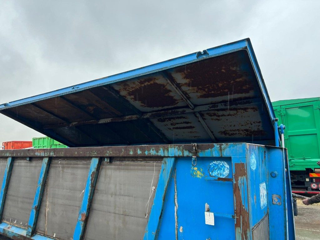 CONTAINER SCARRABILE USATO CON COPERCHIO - Roll-off container: picture 3 CONTAINER SCARRABILE USATO CON COPERCHIO - Roll-off container: picture 3