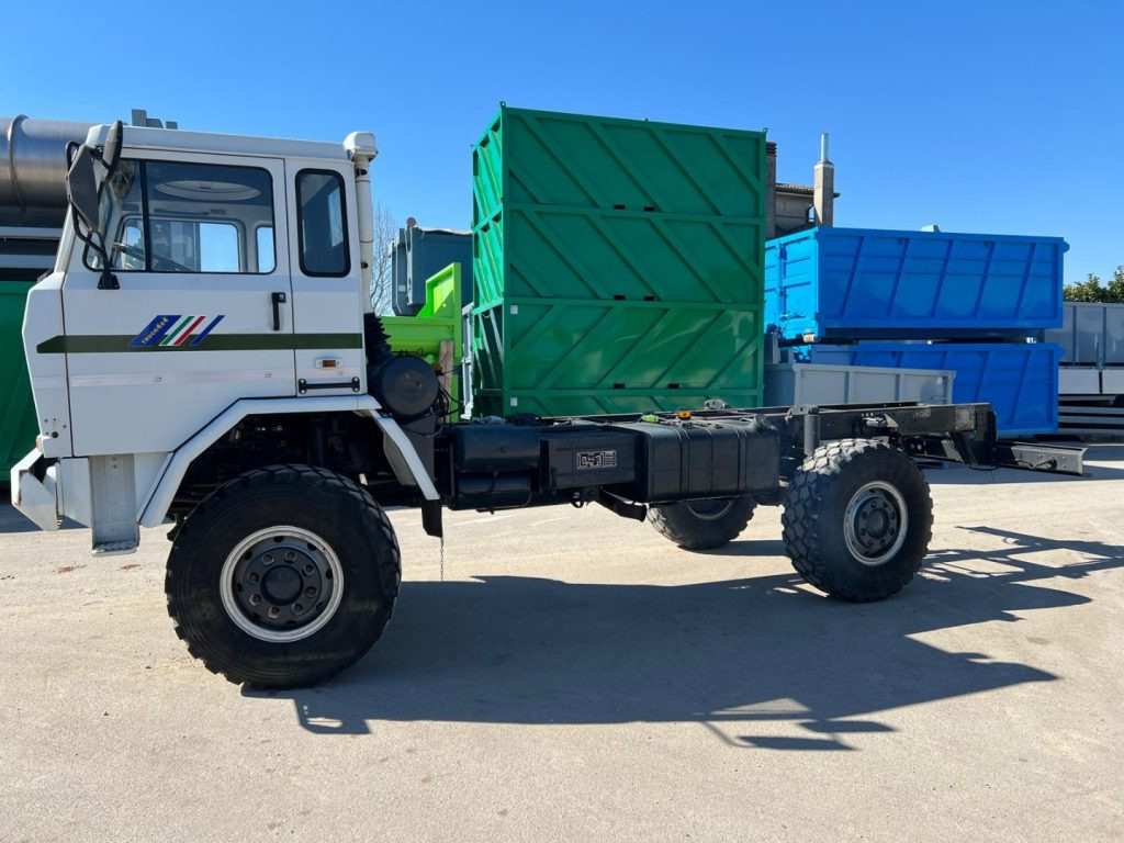 Cab chassis truck IVECO 100 4X4 BALESTRATO ANTERIORE E POSTERIO: picture 11