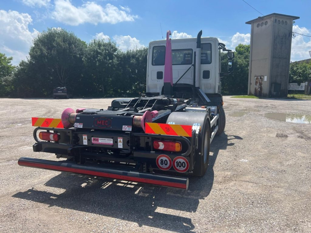 IVECO EUROCARGO 160E25 SCARRABILE - Hook lift truck: picture 4 IVECO EUROCARGO 160E25 SCARRABILE - Hook lift truck: picture 4