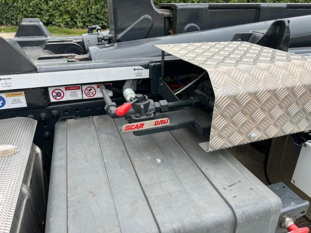 Hook lift truck IVECO STRALIS X-WAY 510 TRAKKER SCARRABILE: picture 12