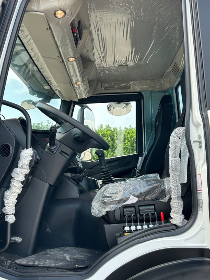 Lease a IVECO TRAKKER T-WAY AD380T NUOVO SCARRABILE IVECO TRAKKER T-WAY AD380T NUOVO SCARRABILE: picture 8