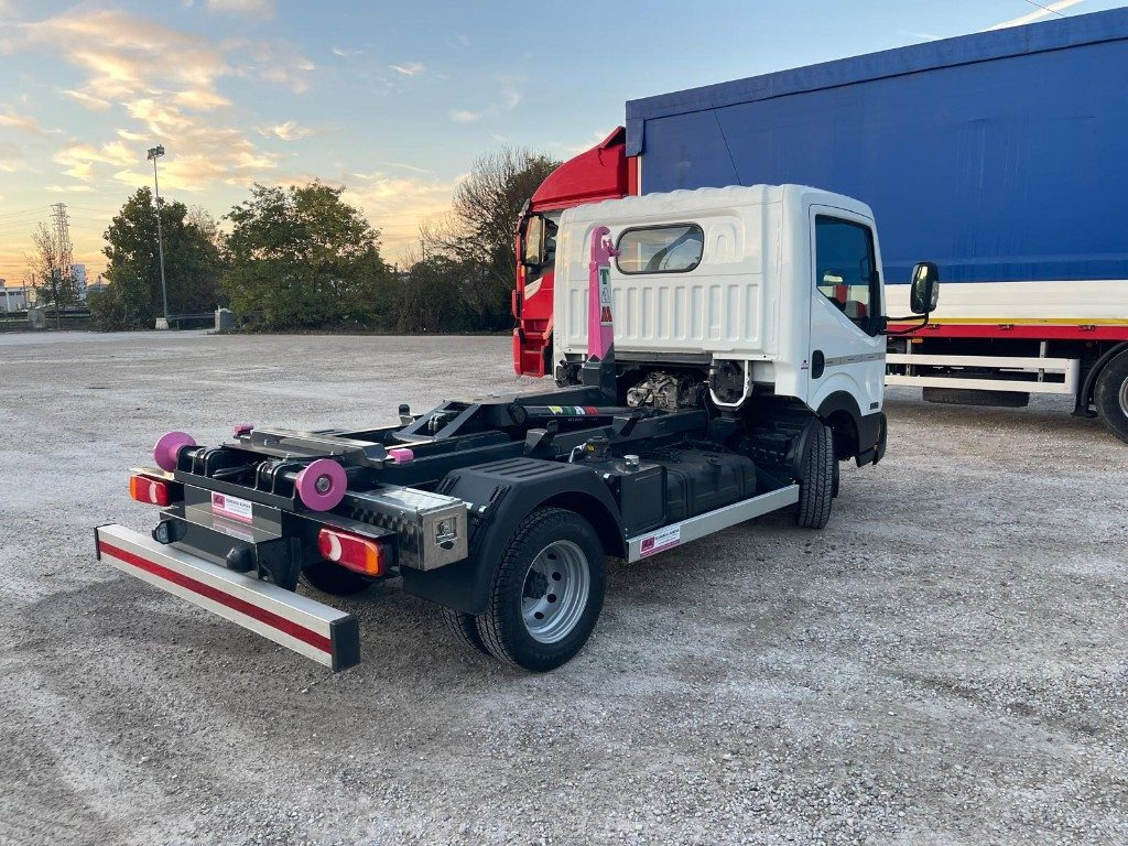 Hook lift truck NISSAN NT400 SCARRABILE PATENTE B: picture 11