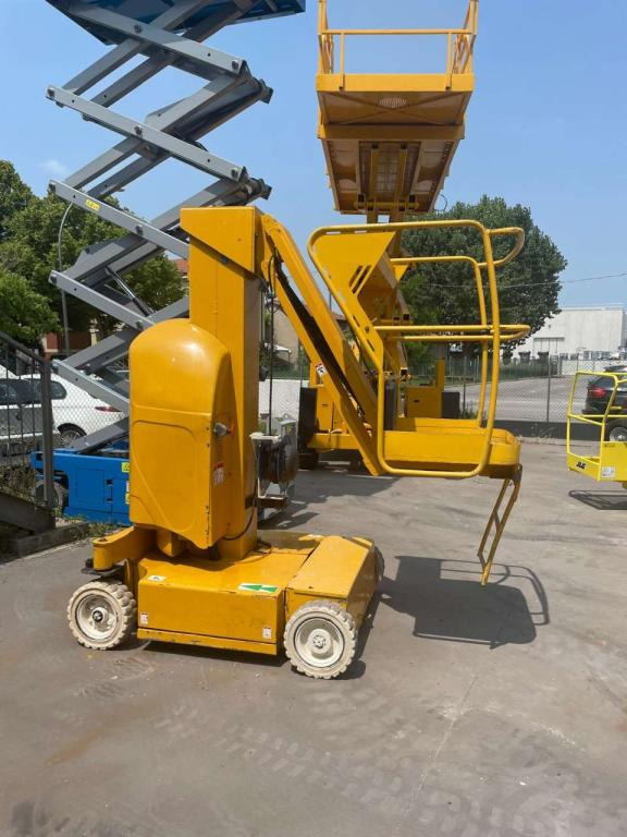 Haulotte STAR12 - Vertical mast lift: picture 1 Haulotte STAR12 - Vertical mast lift: picture 1