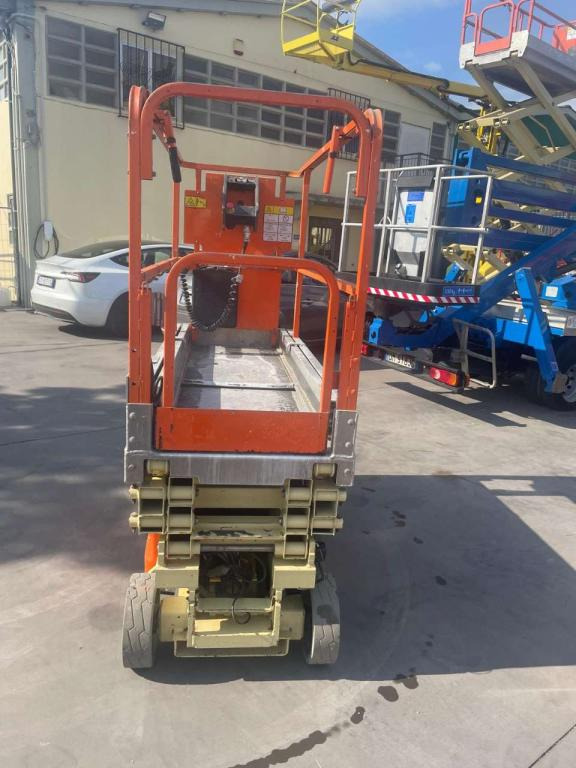 JLG 1930ES - Scissor lift: picture 3 JLG 1930ES - Scissor lift: picture 3