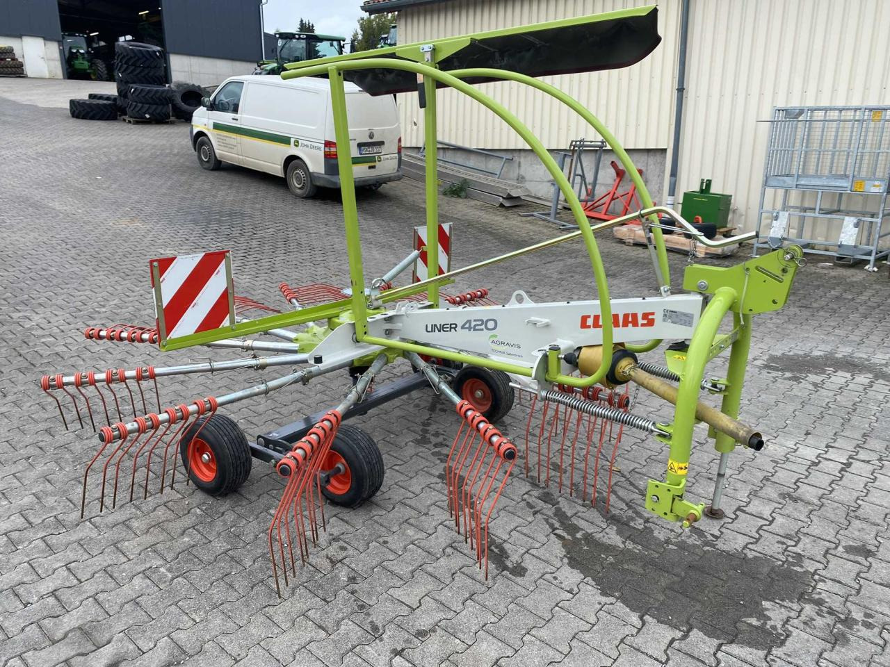 CLAAS Liner 420 - Tedder/ Rake: picture 1 CLAAS Liner 420 - Tedder/ Rake: picture 1