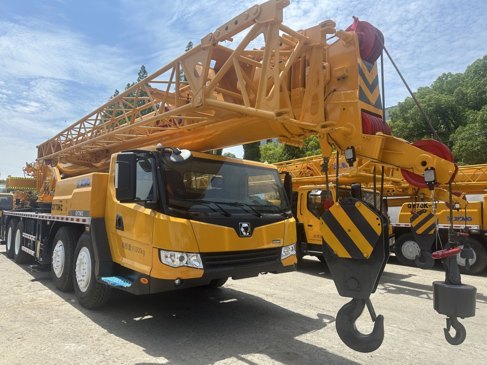 XCMG 70 ton QY70KC XCT75 QY75K QY70KS QY50KC QY100K truck crane - Mobile crane: picture 1 XCMG 70 ton QY70KC XCT75 QY75K QY70KS QY50KC QY100K truck crane - Mobile crane: picture 1