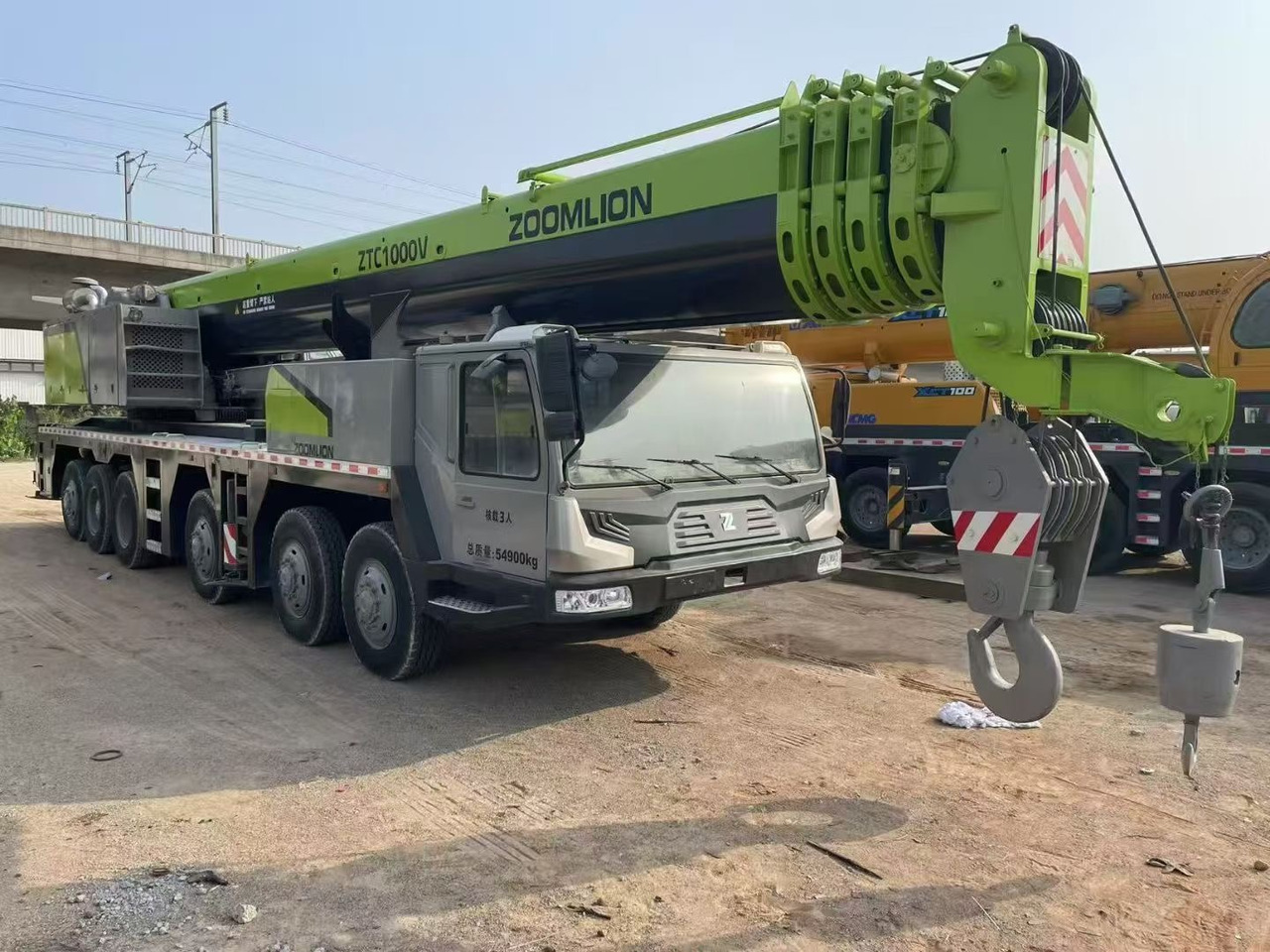 ZOOMLION ZTC1000V ZTC1100V ZTC1500V 100T 110T 150T Used truck crane - Mobile crane: picture 2 ZOOMLION ZTC1000V ZTC1100V ZTC1500V 100T 110T 150T Used truck crane - Mobile crane: picture 2
