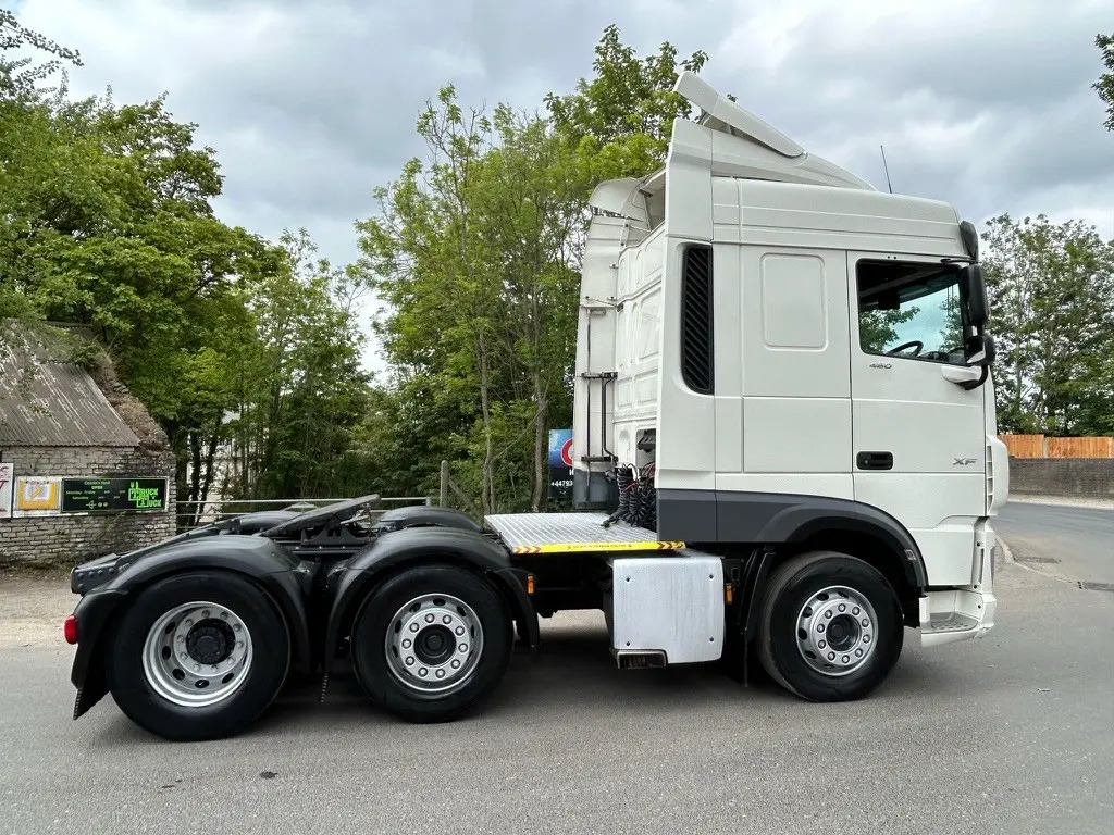 Lease a  DAF XF 105 DAF XF 105: picture 7