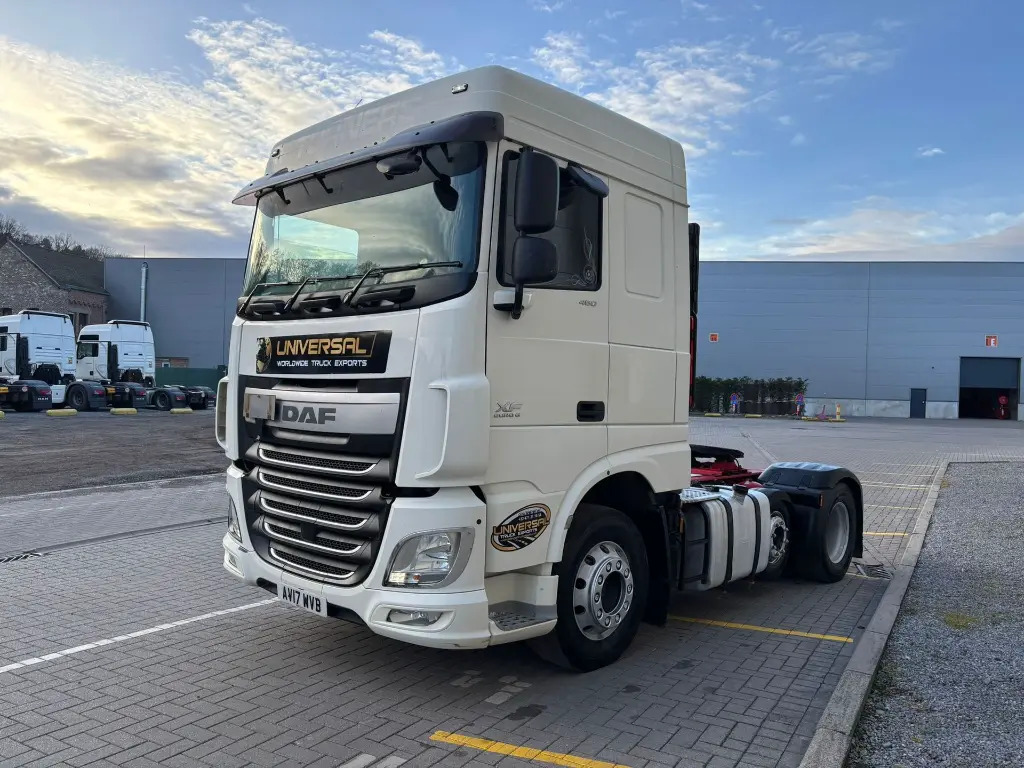 DAF XF 106.440 6x2 (ADR - Hydraulic) - RHD (WVB) - Tractor unit: picture 2 DAF XF 106.440 6x2 (ADR - Hydraulic) - RHD (WVB) - Tractor unit: picture 2