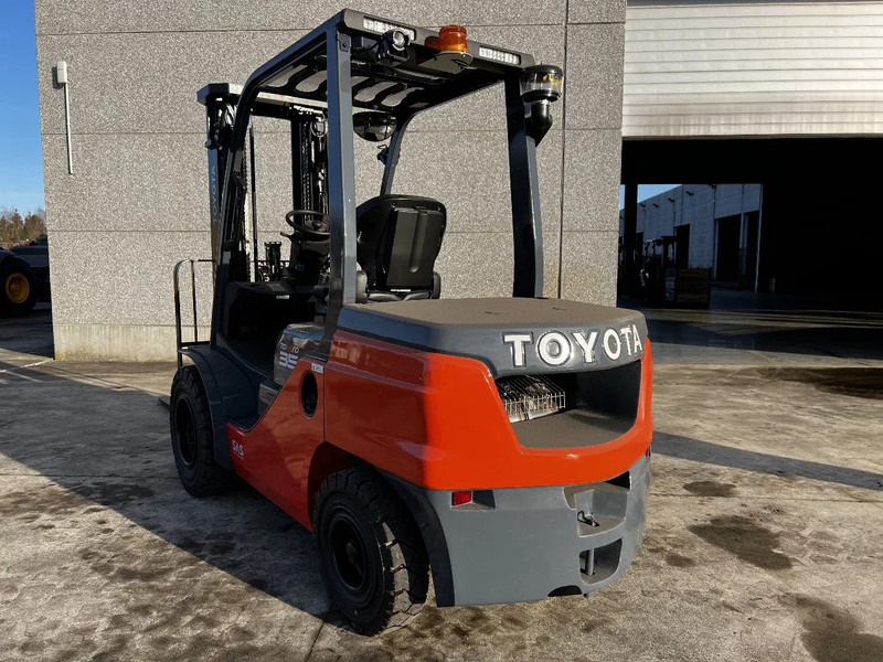 Toyota 52-8FDJF35 TONERO 35 (NEW) (5x in Stock) - Diesel forklift: picture 3 Toyota 52-8FDJF35 TONERO 35 (NEW) (5x in Stock) - Diesel forklift: picture 3