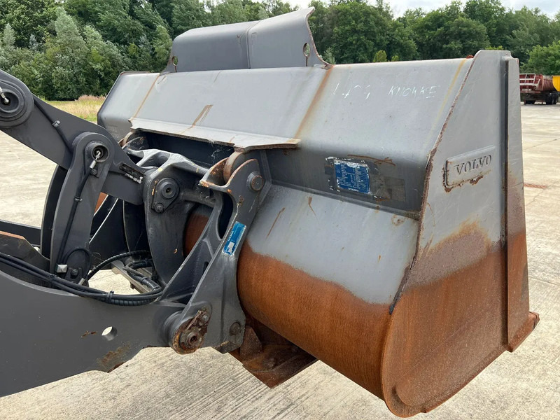 Volvo L90G (New Tyres) - Wheel loader: picture 3 Volvo L90G (New Tyres) - Wheel loader: picture 3
