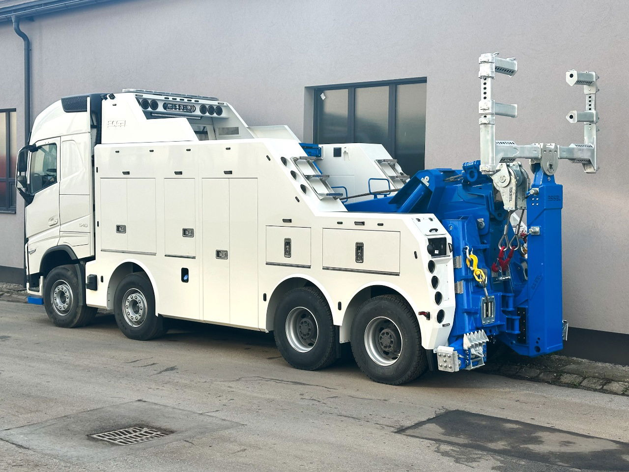 Volvo FH NEW ER4120 4 winches Volvo FH 540 8x4 WB5,6 - Tow truck: picture 1 Volvo FH NEW ER4120 4 winches Volvo FH 540 8x4 WB5,6 - Tow truck: picture 1