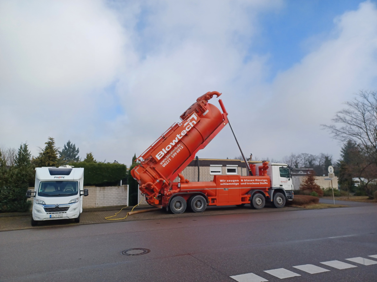 MERCEDES-BENZ Naaktgeboren Vacu-Press 8000 High-Lift V2A less km+hours! - Vacuum truck: picture 4 MERCEDES-BENZ Naaktgeboren Vacu-Press 8000 High-Lift V2A less km+hours! - Vacuum truck: picture 4