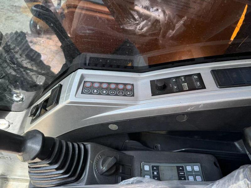 Crawler excavator Hyundai R220LC-9S: picture 10