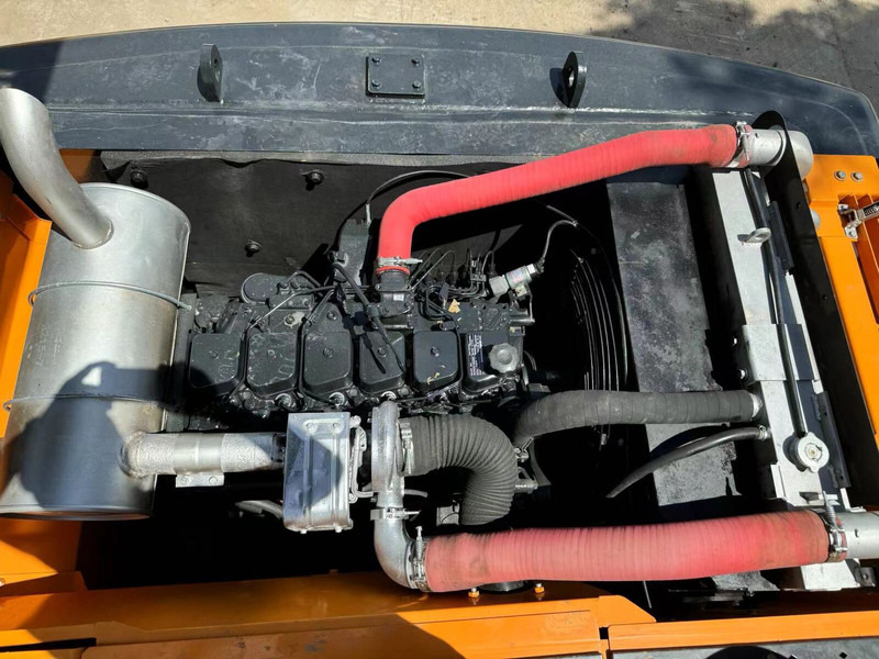 Crawler excavator Hyundai R220LC-9S: picture 7