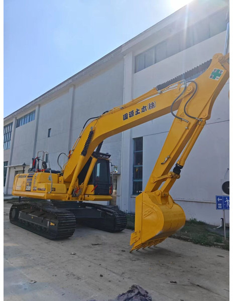 Komatsu PC220-8 - Crawler excavator: picture 4 Komatsu PC220-8 - Crawler excavator: picture 4