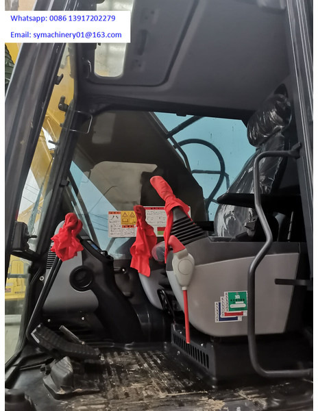 Crawler excavator Komatsu PC240LC-8: picture 10