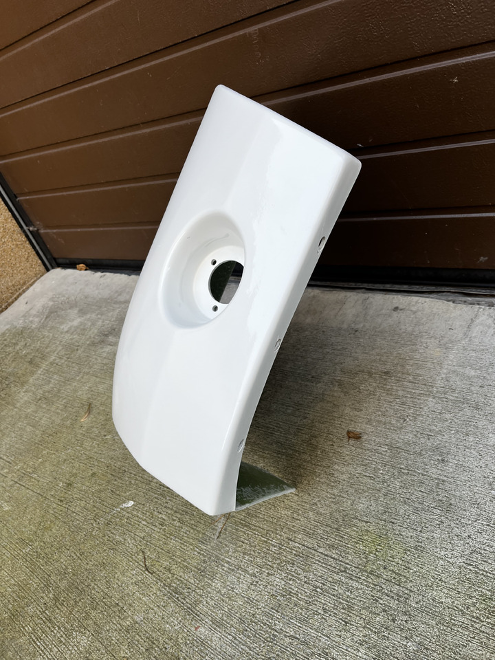 Zderzak tylny VOLVO 9500 9700 9900 VOLVO 9500 9700 9900 - Bumper for Coach: picture 5 Zderzak tylny VOLVO 9500 9700 9900 VOLVO 9500 9700 9900 - Bumper for Coach: picture 5