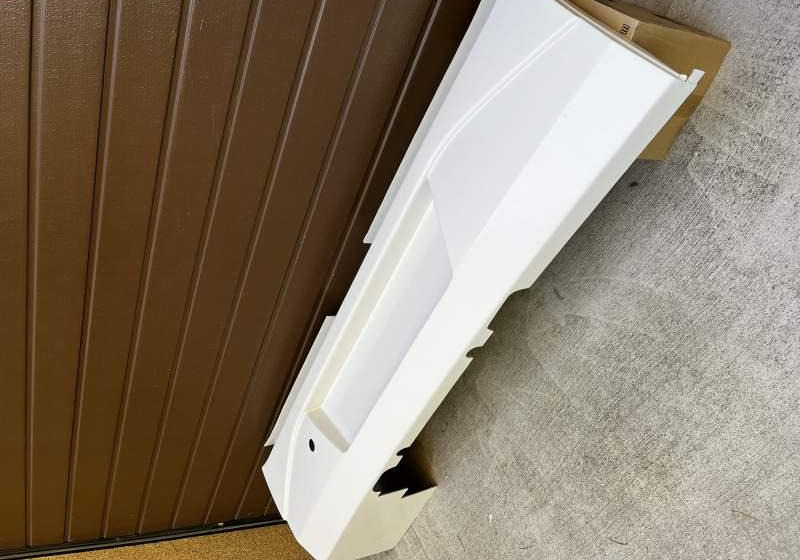 Zderzak tylny środkowy VOLVO 9700, 9800, 9900 Volvo 9700, 9800, 9900, B12 - Bumper for Coach: picture 1 Zderzak tylny środkowy VOLVO 9700, 9800, 9900 Volvo 9700, 9800, 9900, B12 - Bumper for Coach: picture 1