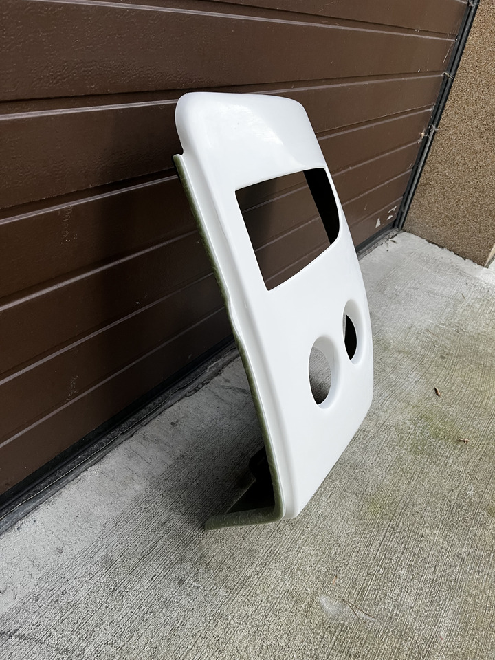 Narożnik, zderzak przedni lewy MB 350 Tourismo Mercedes-Benz 350 Tourismo - Body and exterior for Bus: picture 3 Narożnik, zderzak przedni lewy MB 350 Tourismo Mercedes-Benz 350 Tourismo - Body and exterior for Bus: picture 3