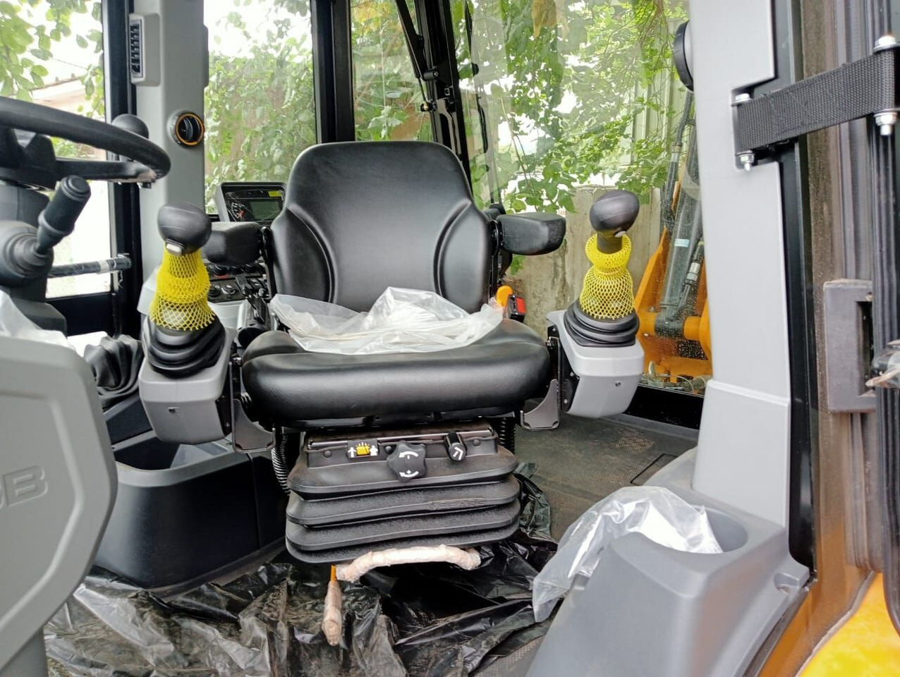 New JCB 3CX backhoe loader - Backhoe loader: picture 1 New JCB 3CX backhoe loader - Backhoe loader: picture 1