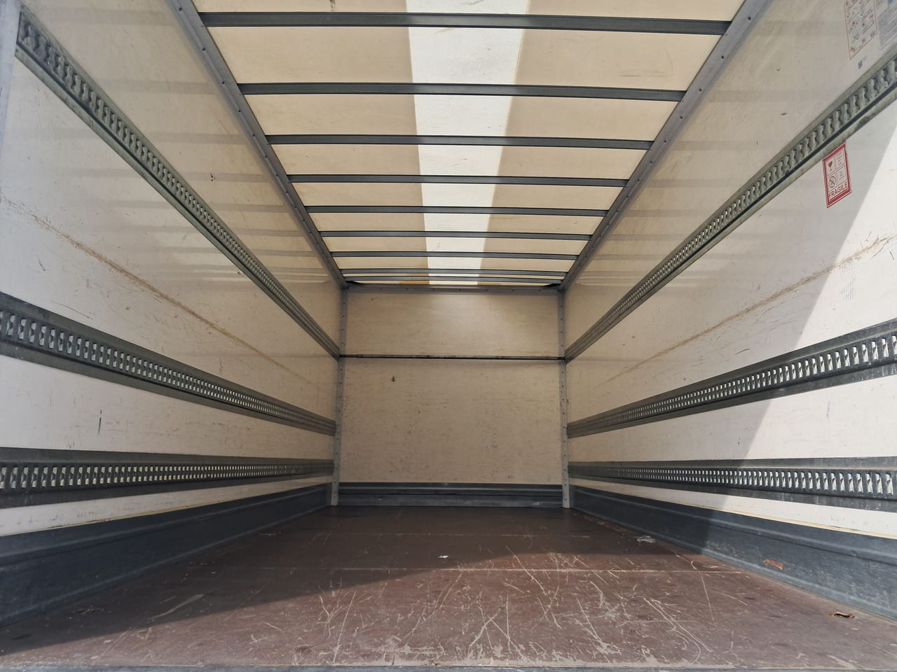 Box truck MERCEDES-BENZ ATEGO 8 16 Koffer mit LBW | Schalter | EZ 2013: picture 10