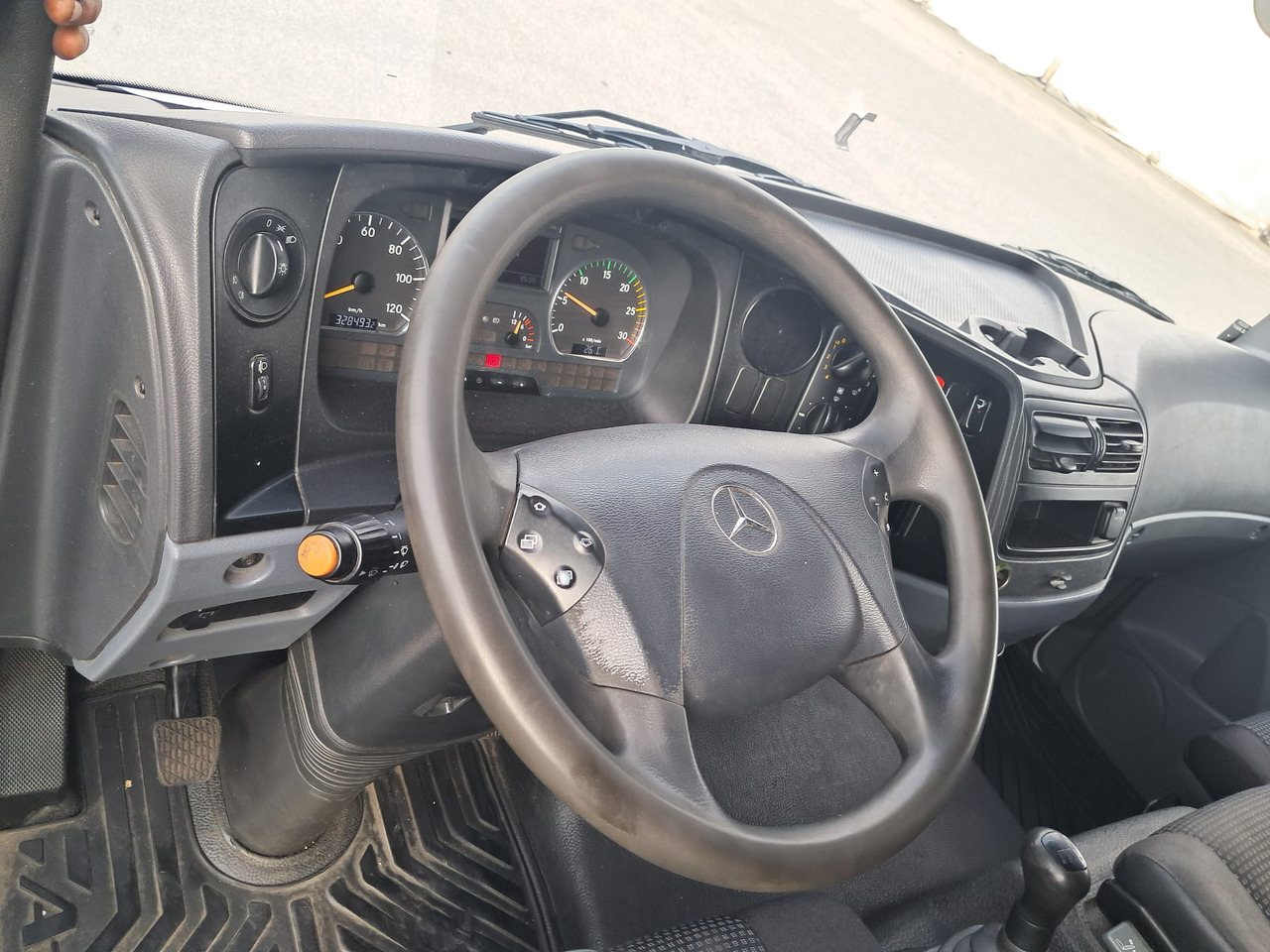 Box truck MERCEDES-BENZ ATEGO 8 16 Koffer mit LBW | Schalter | EZ 2013: picture 14