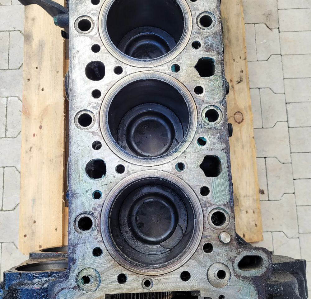 BLOK SILNIKA MERCEDES ACTROS MP4 EURO6 R471 09 - Cylinder block for Truck: picture 5 BLOK SILNIKA MERCEDES ACTROS MP4 EURO6 R471 09 - Cylinder block for Truck: picture 5