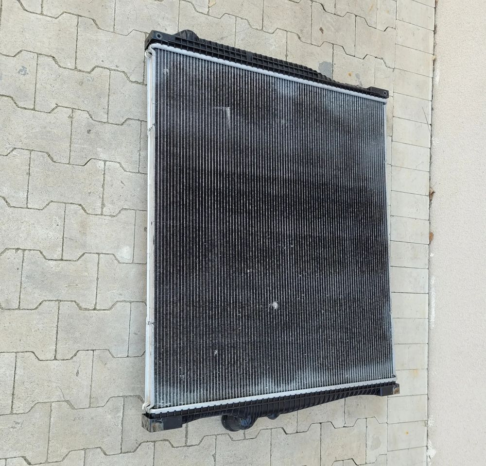 CHŁODNICA WODY VOLVO FH4 ORYGINAŁ SZCZELNE - Radiator for Truck: picture 2 CHŁODNICA WODY VOLVO FH4 ORYGINAŁ SZCZELNE - Radiator for Truck: picture 2