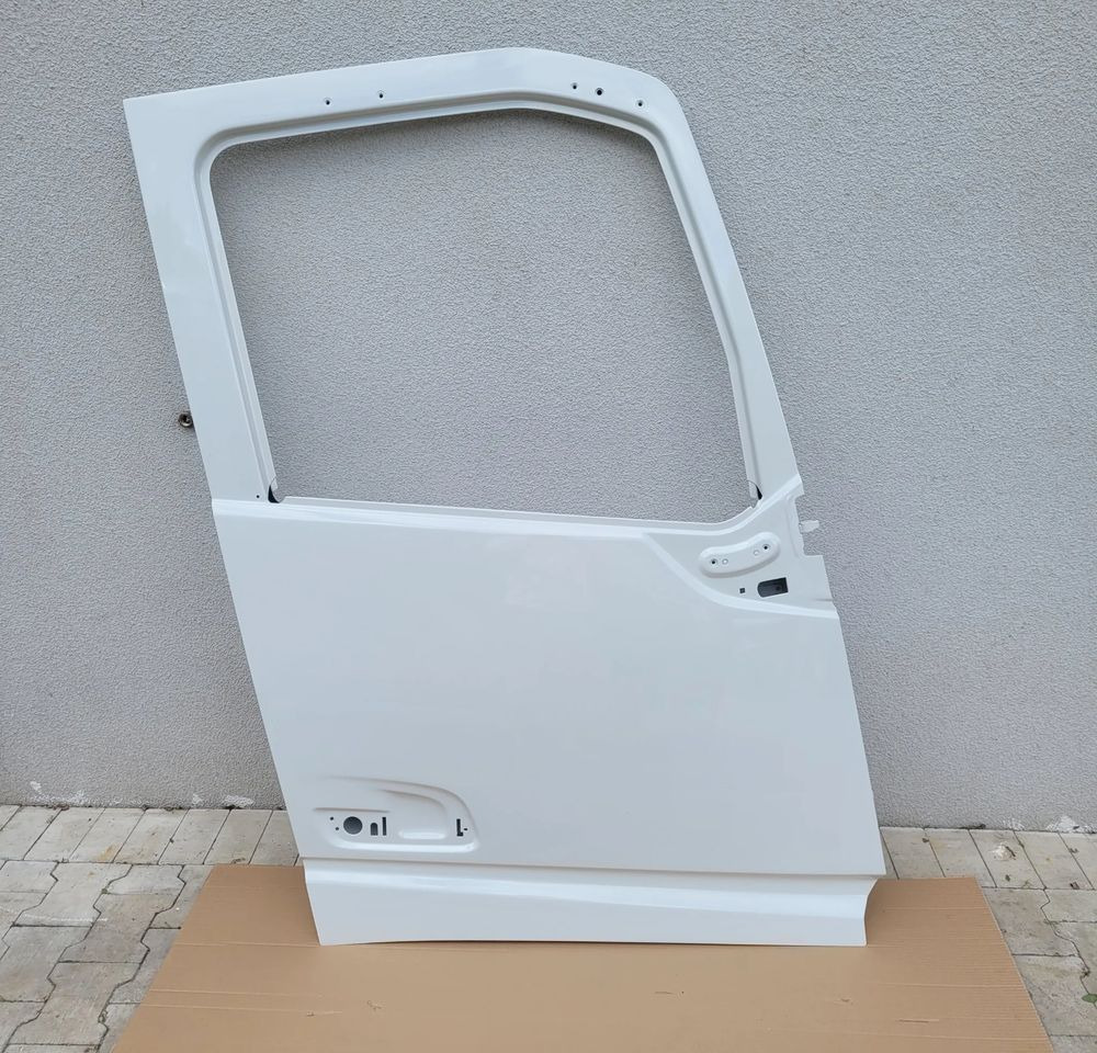 DRZWI PRAWE VOLVO FH4 ORYGINAŁ CHWALIM116 - Door and parts for Truck: picture 1 DRZWI PRAWE VOLVO FH4 ORYGINAŁ CHWALIM116 - Door and parts for Truck: picture 1