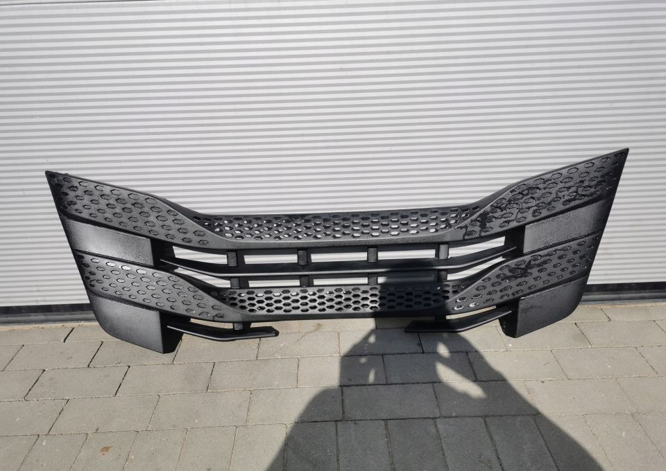 GRILL ATRAPA IVECO STRALIS S WAY 5802401392 - Hood: picture 1 GRILL ATRAPA IVECO STRALIS S WAY 5802401392 - Hood: picture 1