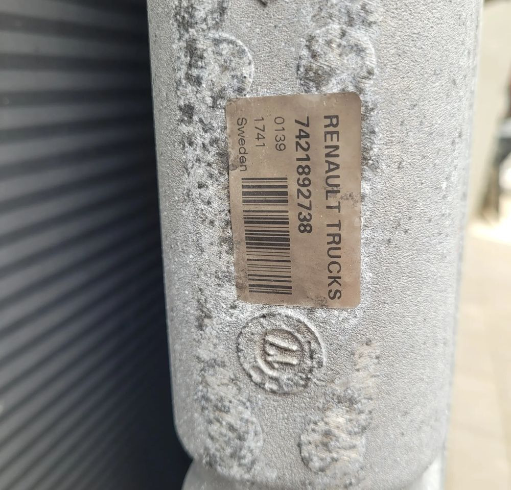 INTERCOOLER RENAULT GAMA T ORYGINAL SZCZELNA 7421892738 CHWALIM116 - Intercooler for Truck: picture 3 INTERCOOLER RENAULT GAMA T ORYGINAL SZCZELNA 7421892738 CHWALIM116 - Intercooler for Truck: picture 3