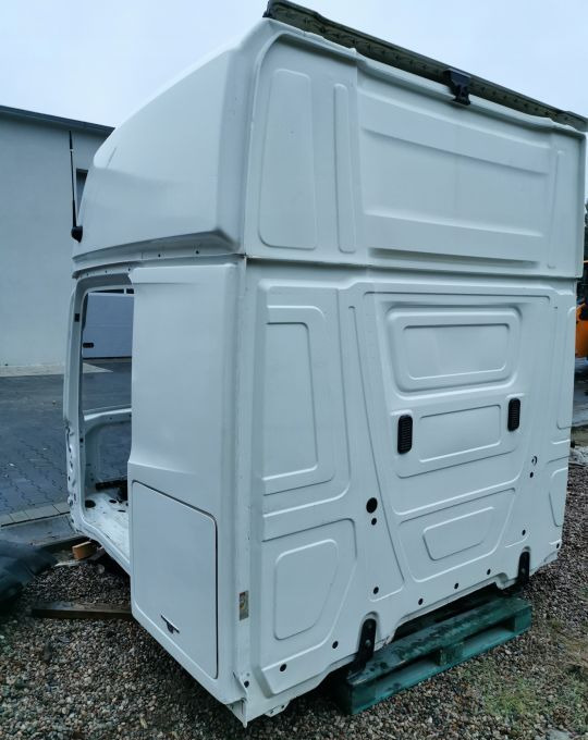 KABINA MERCEDES ACTROS MP4 GIGA BDF - Cab for Truck: picture 3 KABINA MERCEDES ACTROS MP4 GIGA BDF - Cab for Truck: picture 3